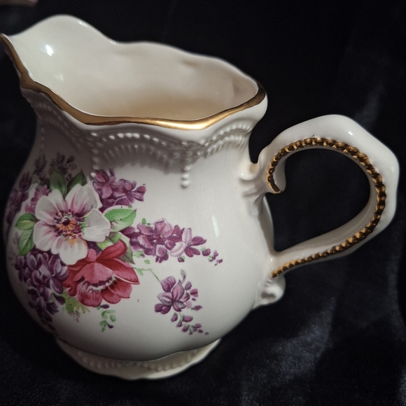 Beautiful Vintage Hal-Mar Signed Pitcher~Intricate Designs~Creamer~Floral Vase - Picture 9 of 15